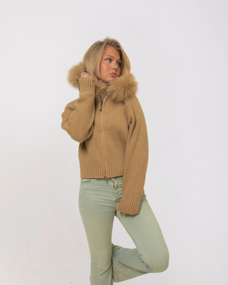 Cardigan à capuche en tricot avec col en fourrure pour femmes